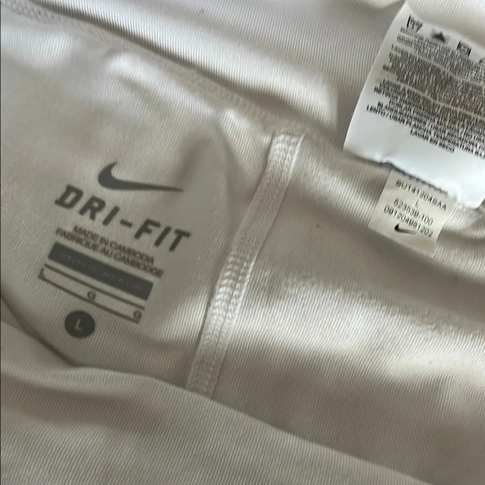 Nike Women's Bright Coral and White Skorts - Picture 7 of 10